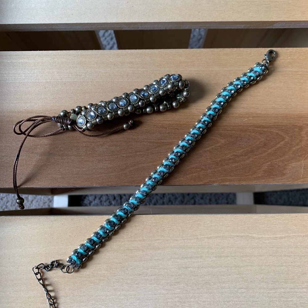 AEO adjustable bracelets